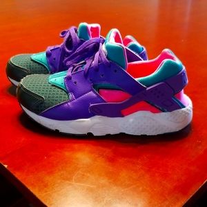 Kids Nike Huarache - sz 2.5Y